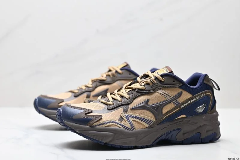 FashionForward Mizuno Shoes 3438
