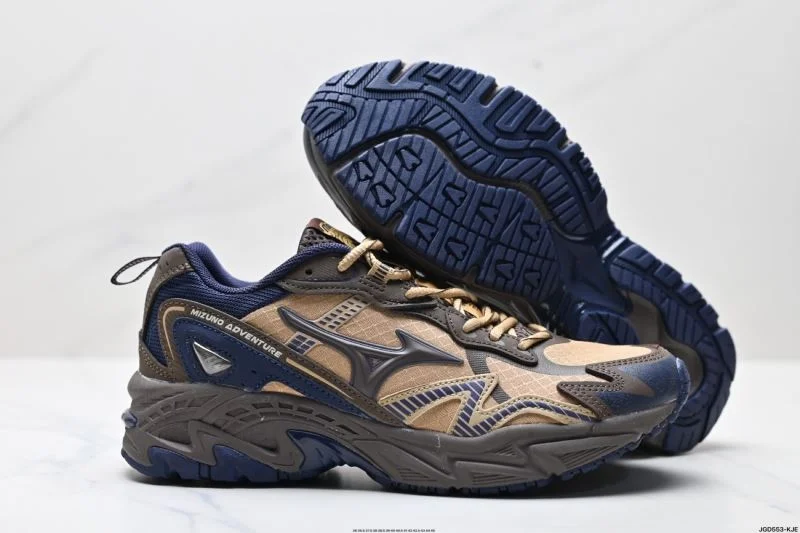 FashionForward Mizuno Shoes 3438
