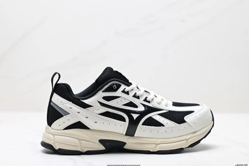 Popular Mizuno Shoes 2324
