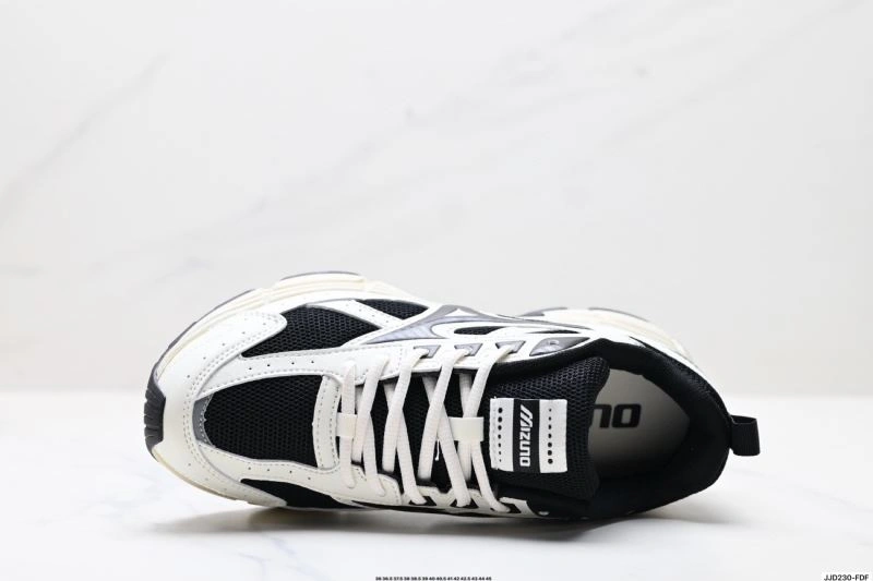 Popular Mizuno Shoes 2324