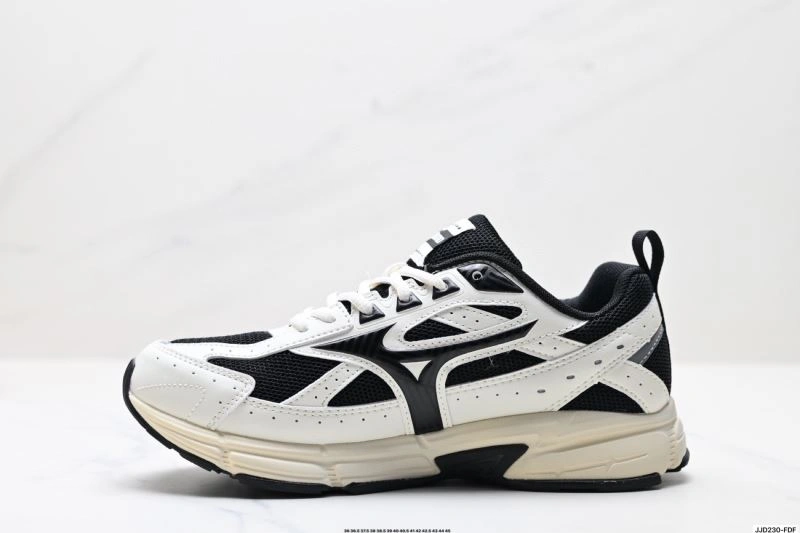 Popular Mizuno Shoes 2324