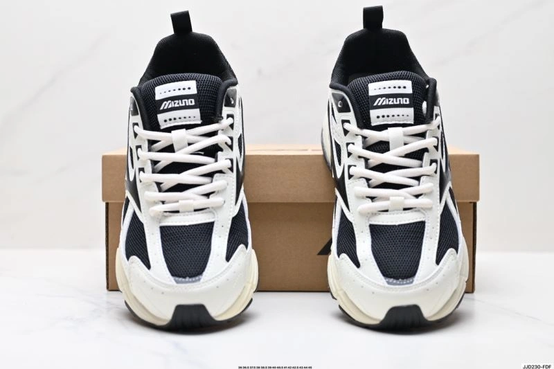 Popular Mizuno Shoes 2324