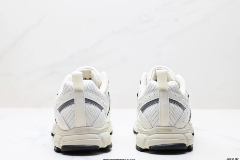 Elegant Mizuno Shoes 2321