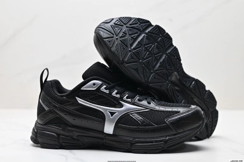 Compact Mizuno Shoes 2329