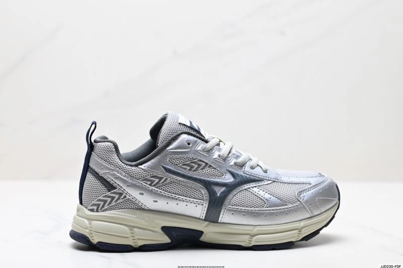 FreshLook Mizuno Shoes 2322