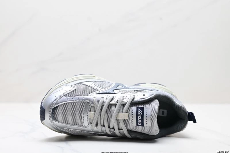 FreshLook Mizuno Shoes 2322
