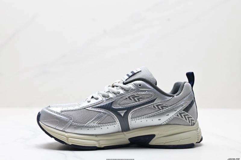 FreshLook Mizuno Shoes 2322