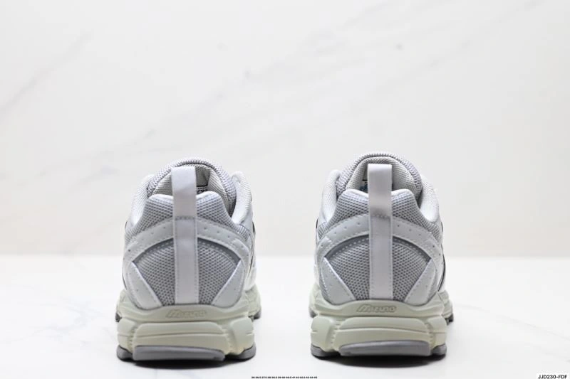 Elegant Mizuno Shoes 2392