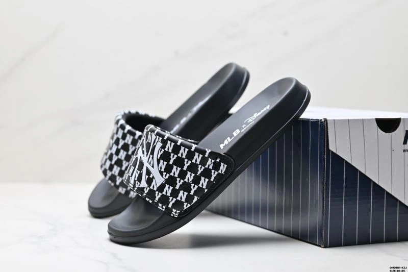 SunProtective Mlb Sandals 2315