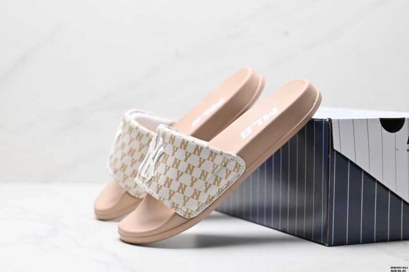 Versatile Mlb Sandals 2326
