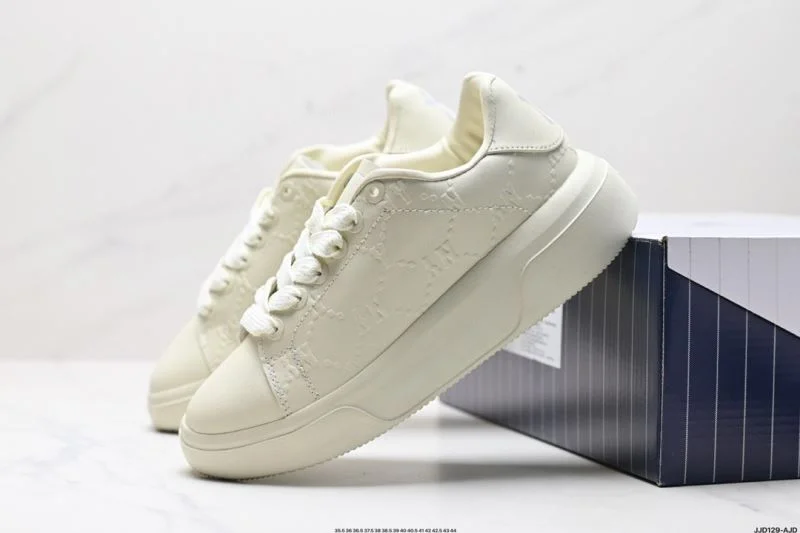 WrinkleFree Mlb Shoes 3495