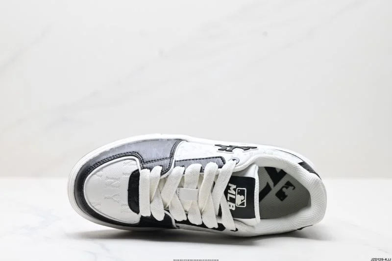 WeatherProof Mlb Shoes 3355