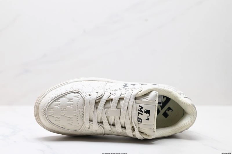 FreshLook Mlb Shoes 2281