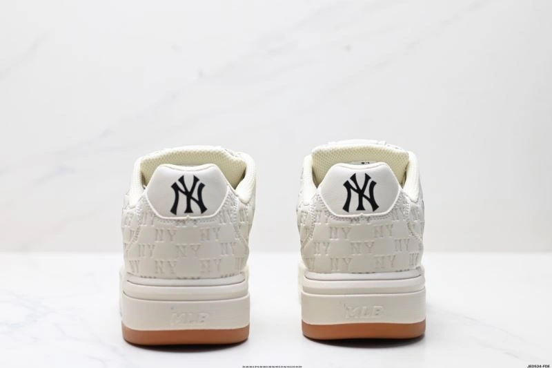 FreshLook Mlb Shoes 2281