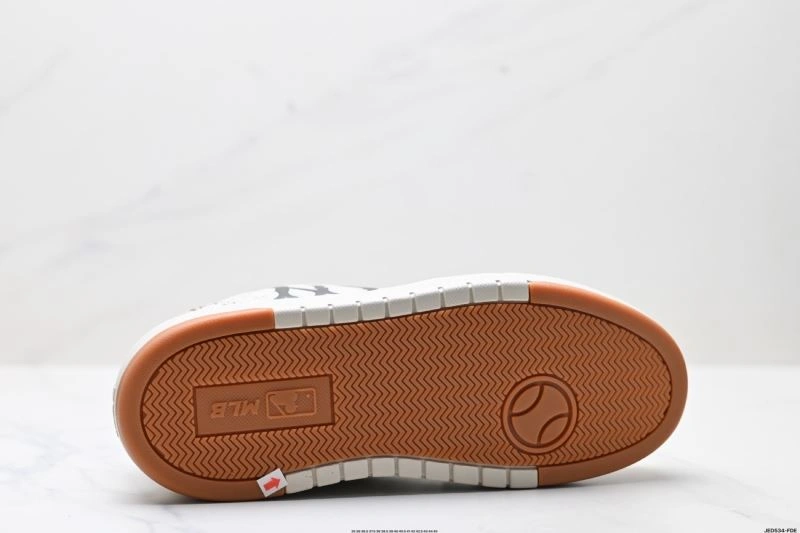 FreshLook Mlb Shoes 2281