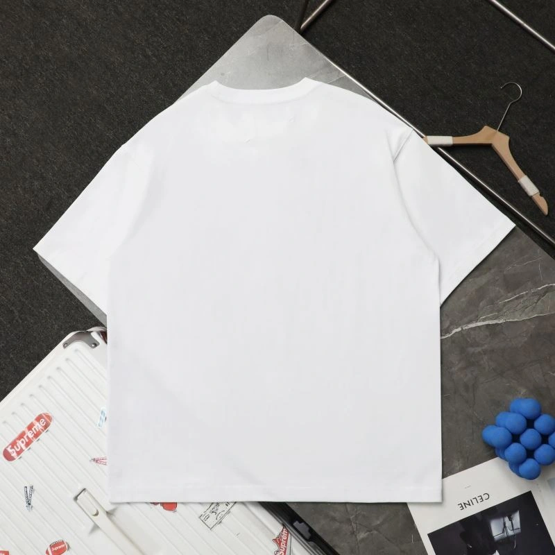 UrbanChic Mmj T-Shirts 159063