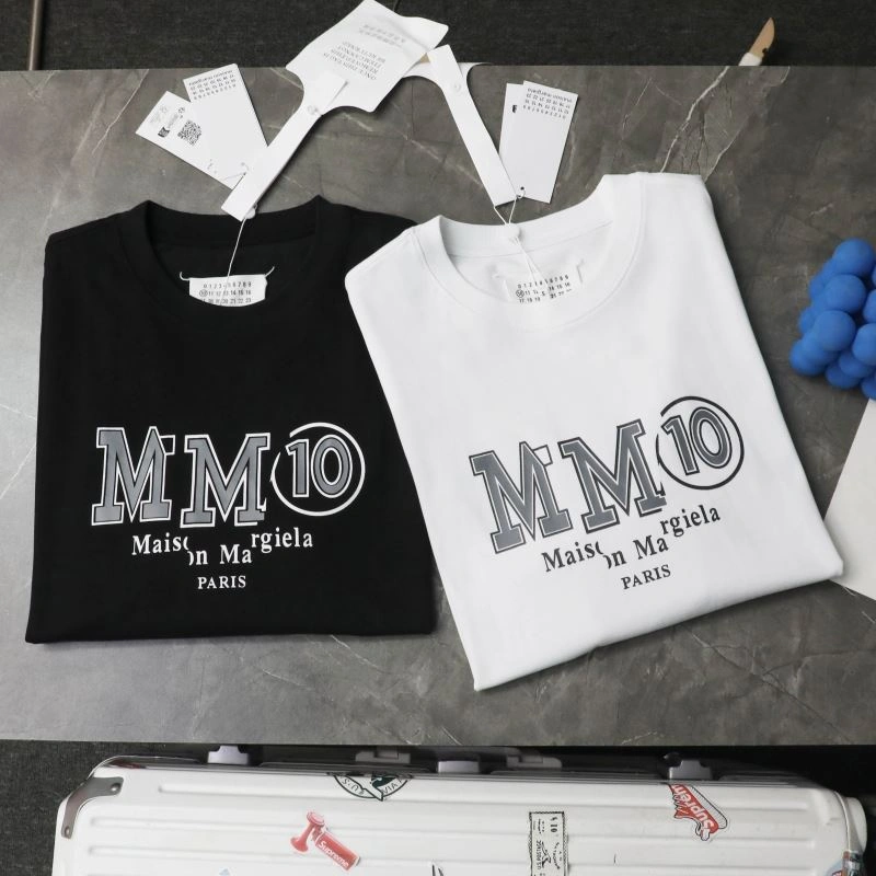 UrbanChic Mmj T-Shirts 159063