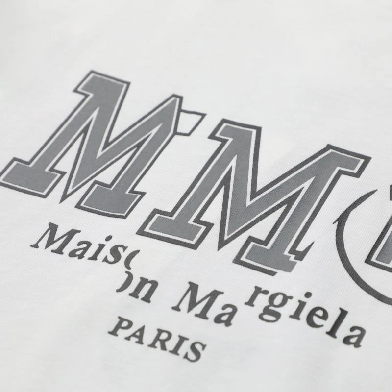 UrbanChic Mmj T-Shirts 159063