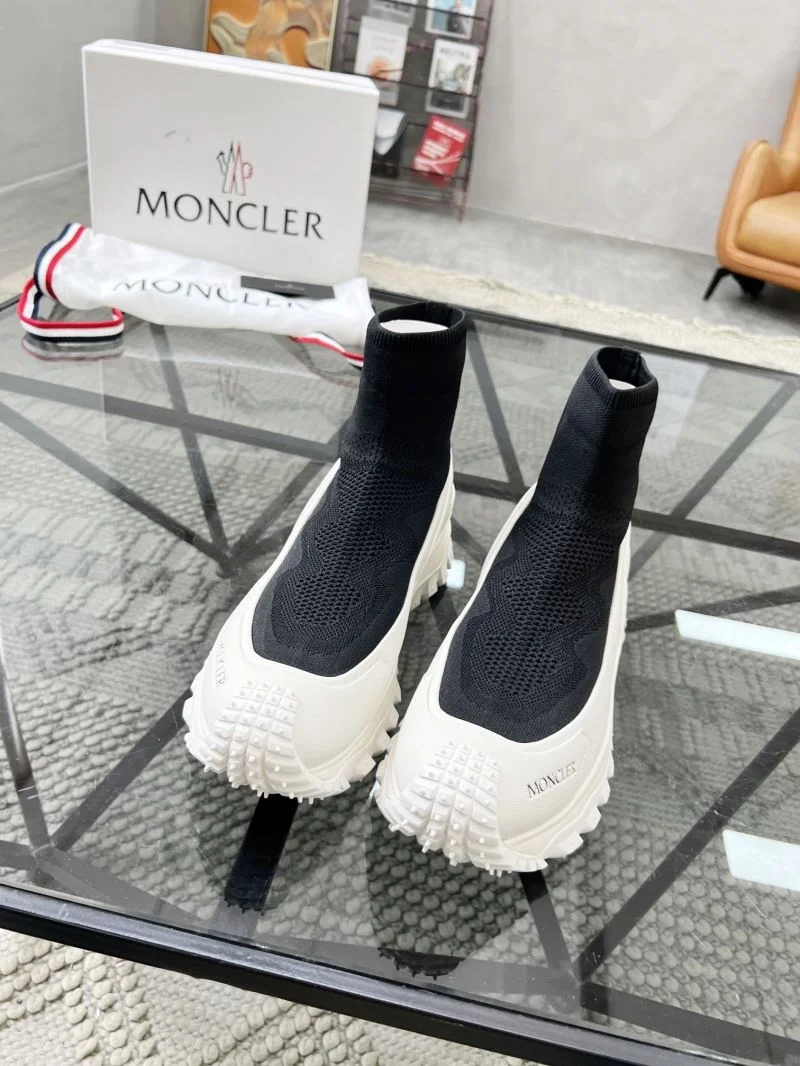 Sleek Moncler Boots 4276