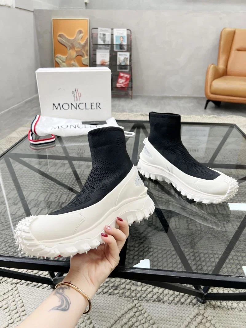 Sleek Moncler Boots 4276
