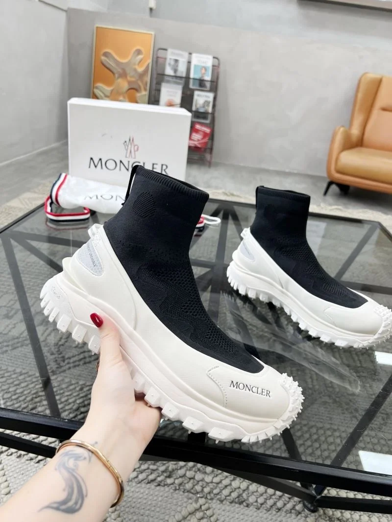 Sleek Moncler Boots 4276