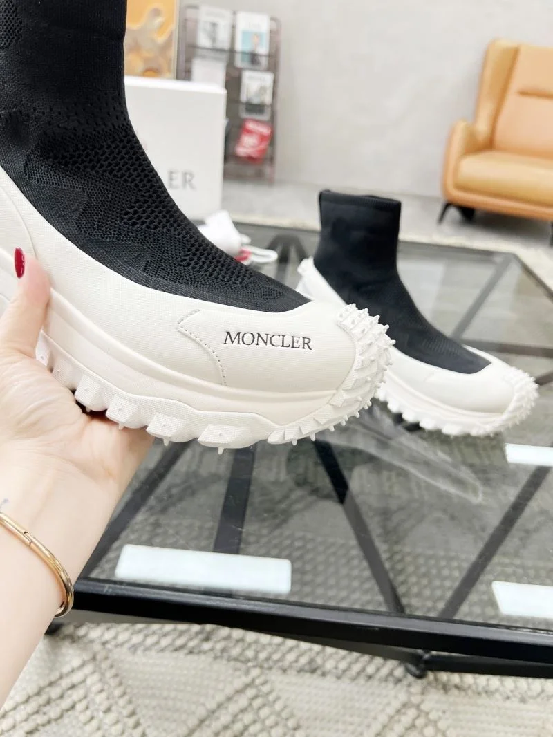 Sleek Moncler Boots 4276