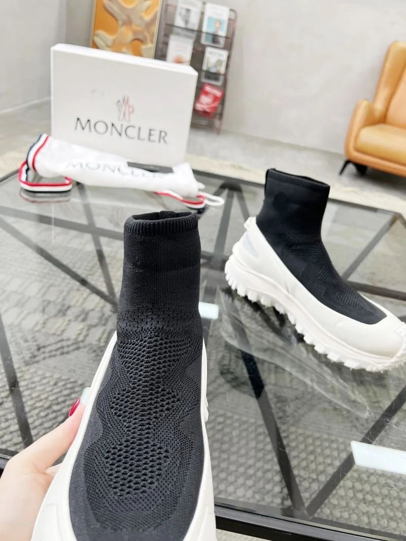 Sleek Moncler Boots 4276