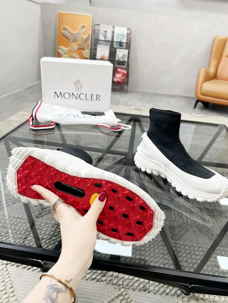 Sleek Moncler Boots 4276