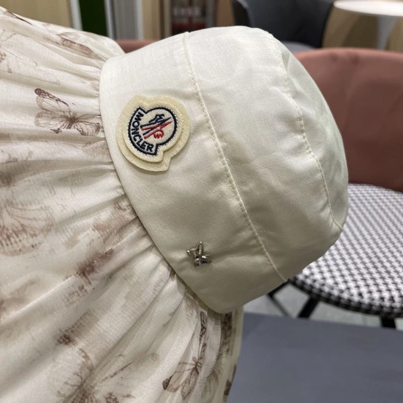 Moncler Caps Supportive 257456
