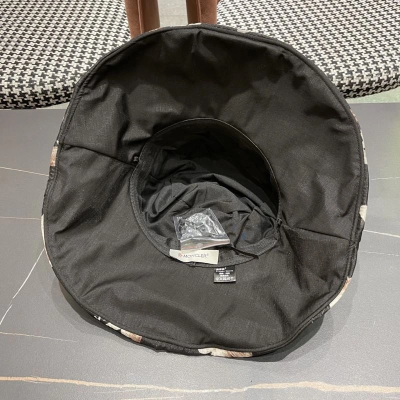 Moncler Caps Sophisticated 257455