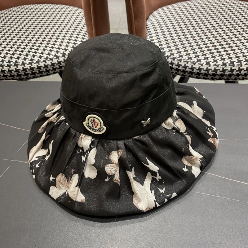 Moncler Caps Sophisticated 257455
