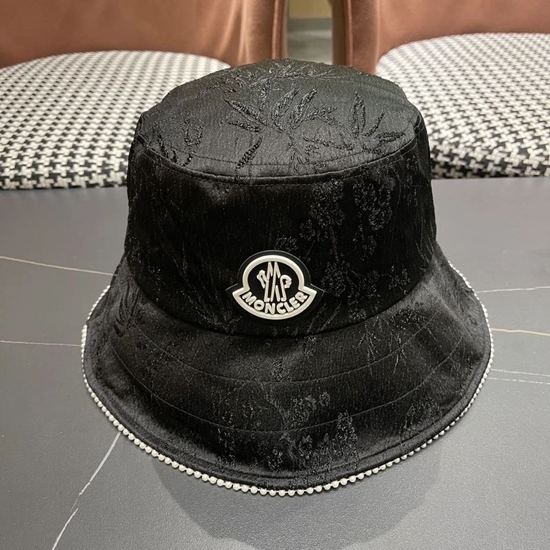 Moncler Caps Modern 257446