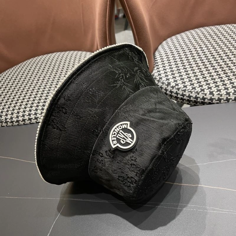 Moncler Caps Modern 257446