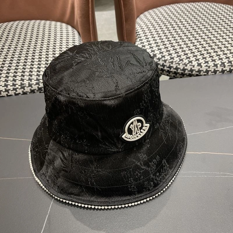 Moncler Caps Modern 257446