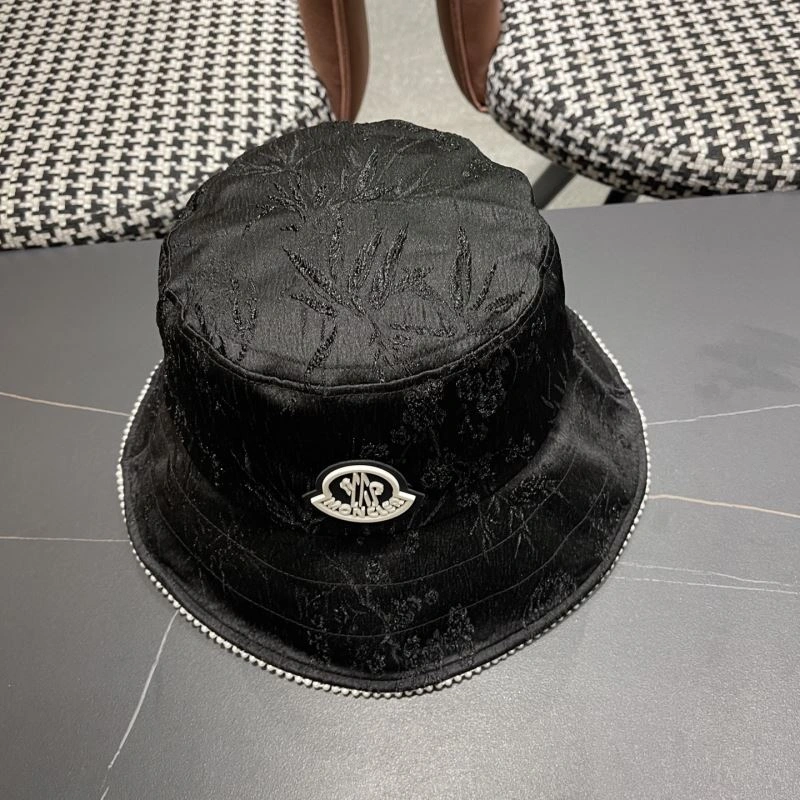 Moncler Caps Modern 257446