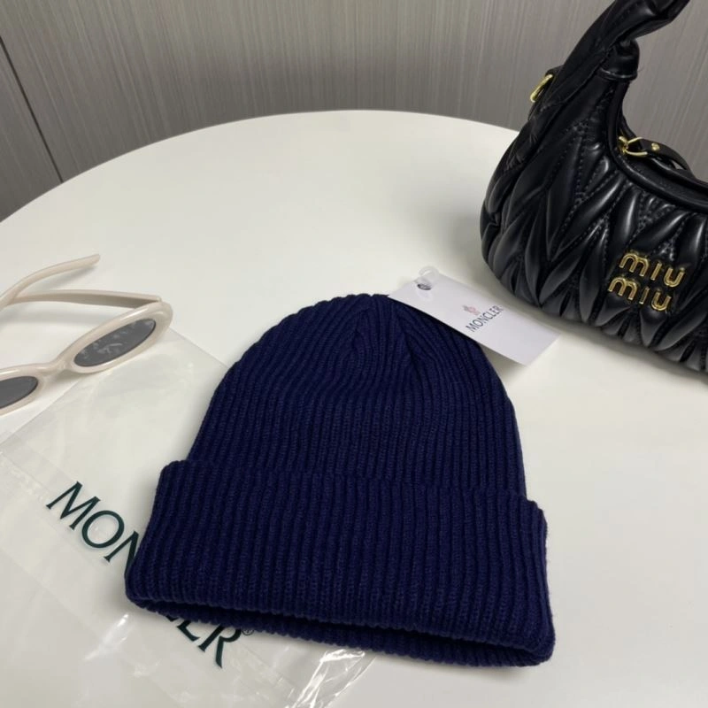 Trendsetting Moncler Caps 257443
