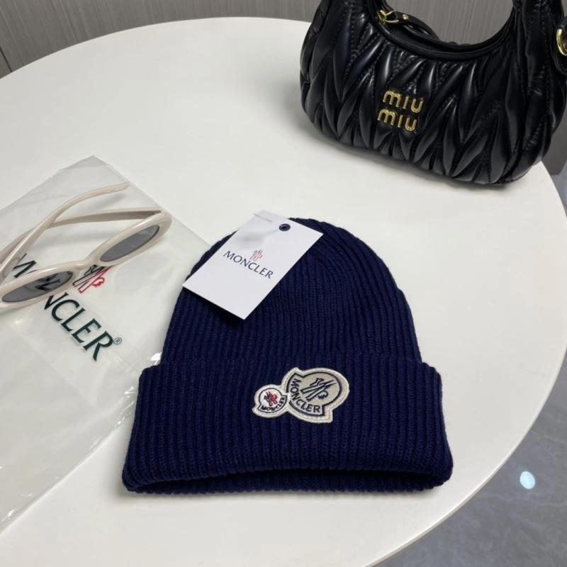 Trendsetting Moncler Caps 257443