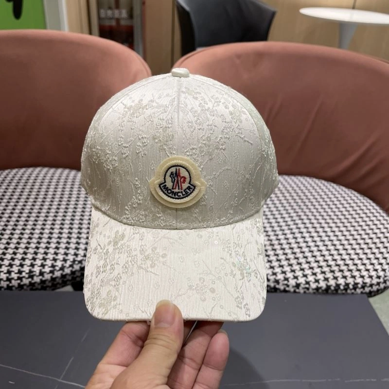 Moncler Caps Lightweight 257397