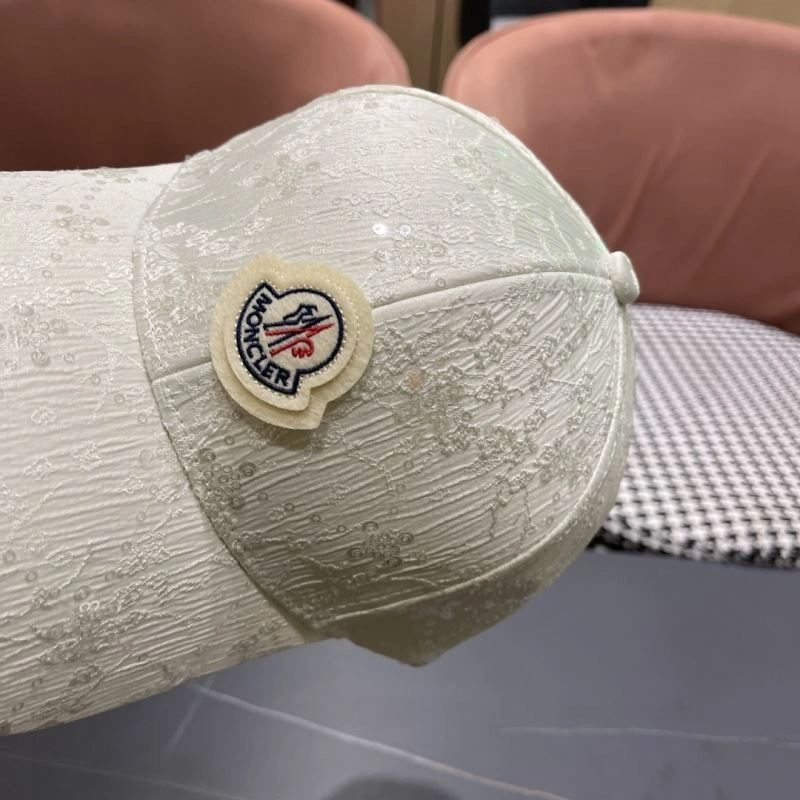 Moncler Caps Lightweight 257397