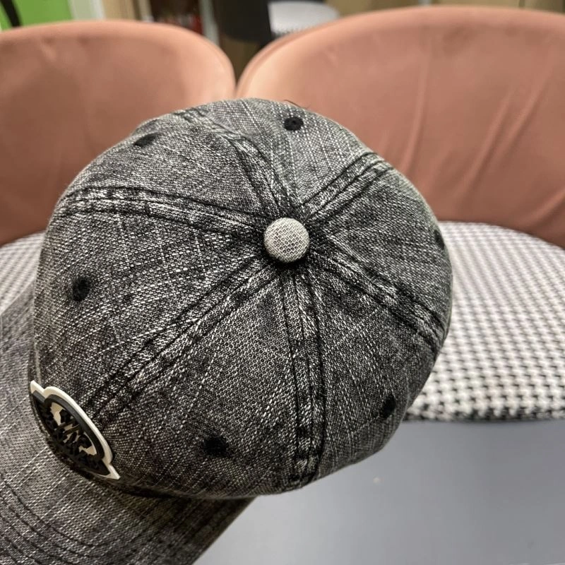 Moncler Caps Minimalist 257409