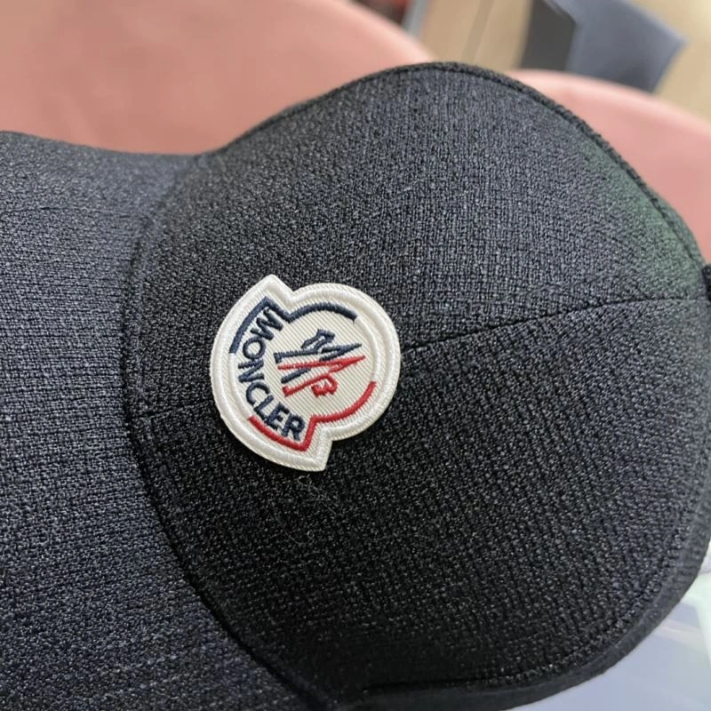 Moncler Caps Lightweight 257405