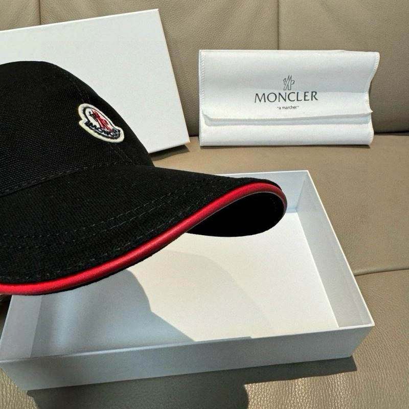 Effortless Moncler Caps 257389