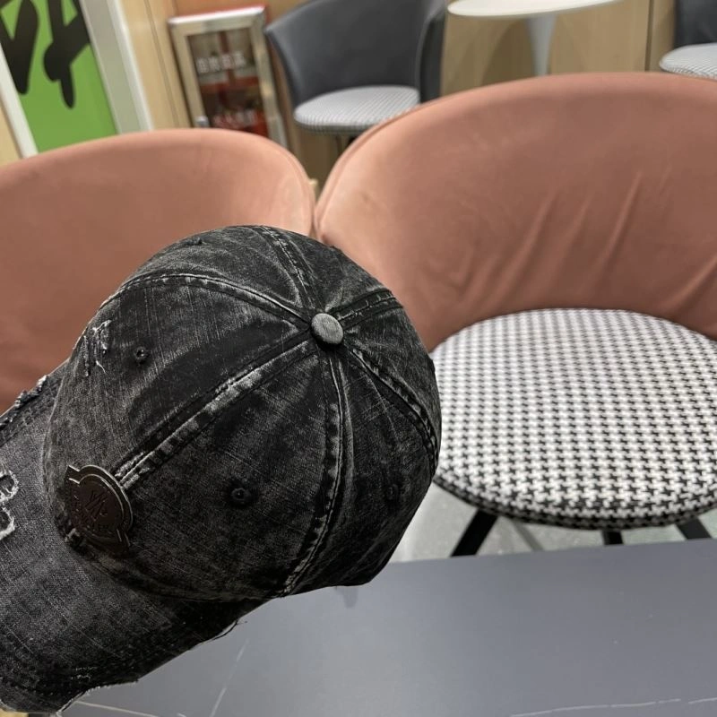 Moncler Caps Lightweight 257349