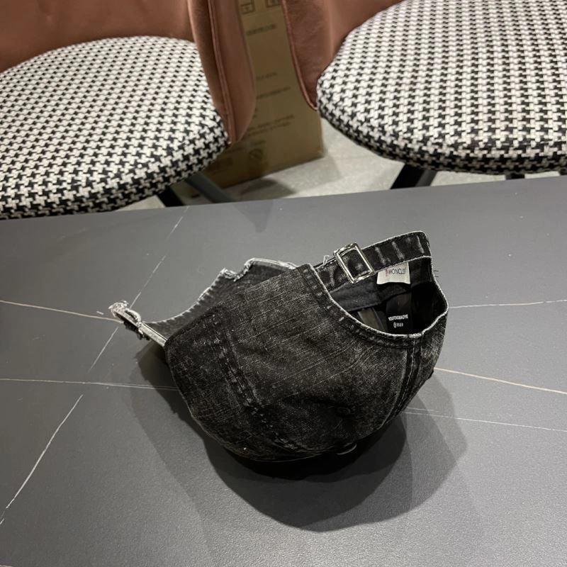 Moncler Caps Lightweight 257349