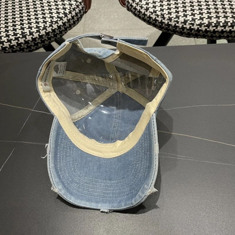 Versatile Moncler Caps 257372
