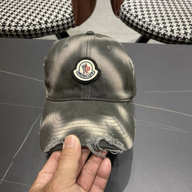 Moncler Caps EasyCare 257357
