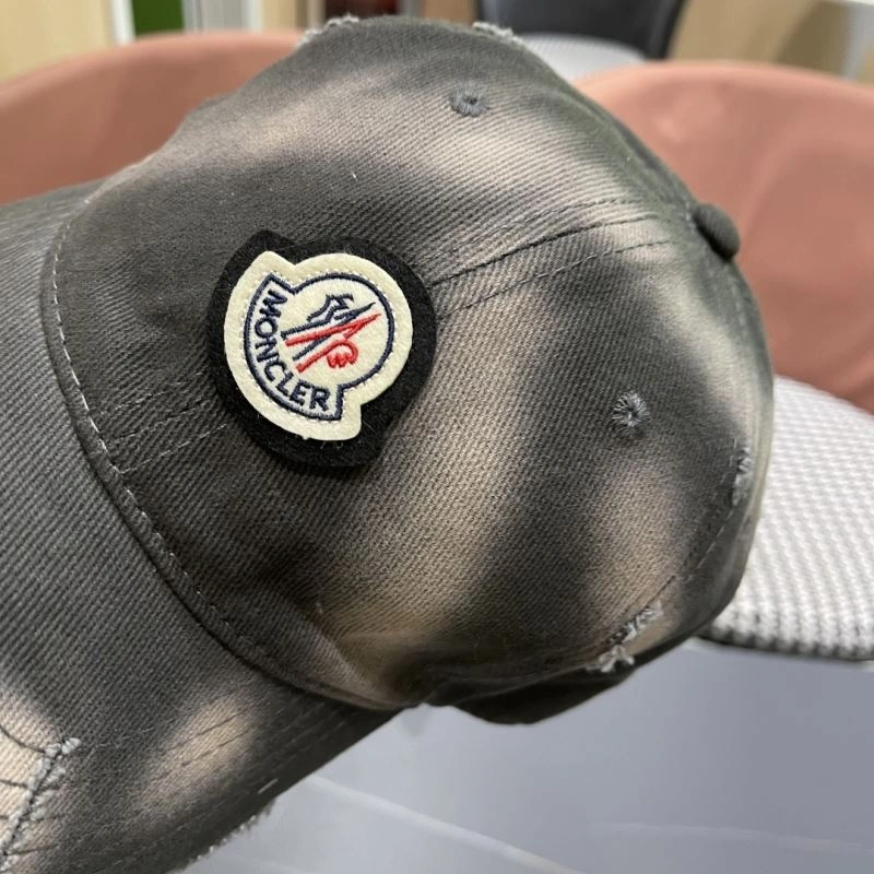 Moncler Caps EasyCare 257357