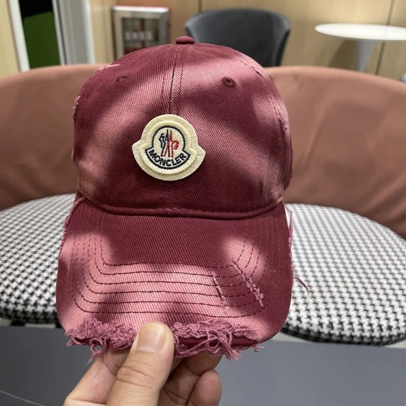 Moncler Caps Comfortable 257353