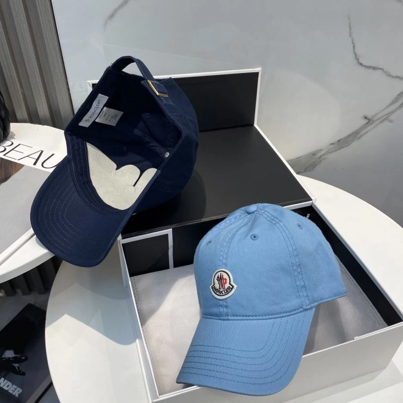 Moncler Caps Functional 257359