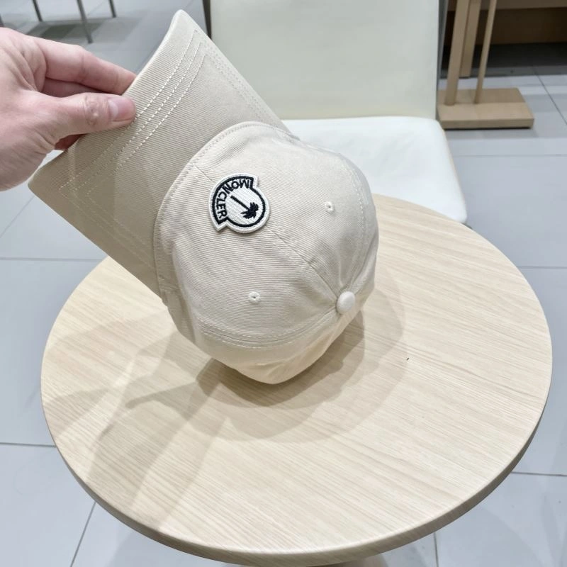Moncler Caps Stretchable 257332